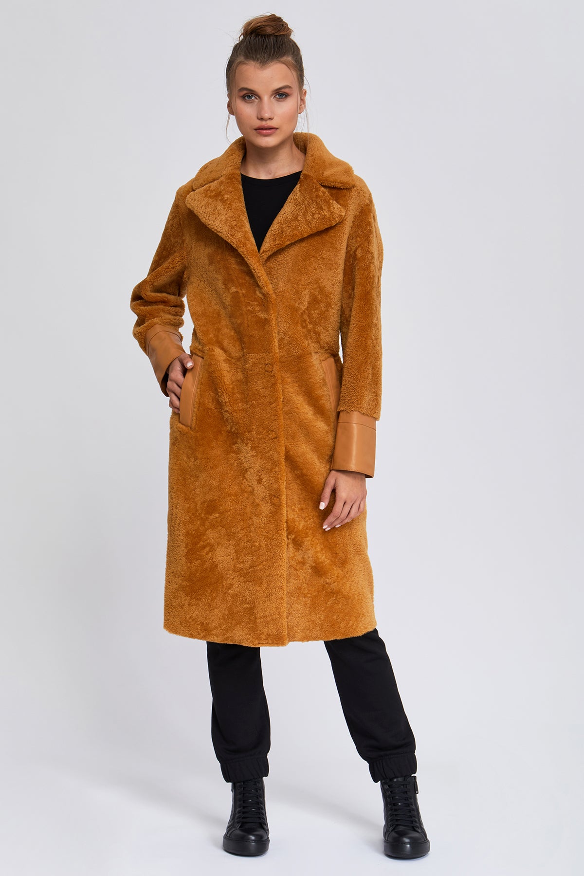 Women's Real Shearling Winter Coats. High-End Quality. 100 % Turkish Sheepskin. Cold Weather Essentials in great design. Stylish. Luxurious.