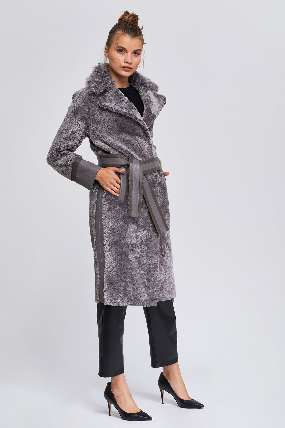 Women's Real Shearling Winter Coats. High-End Quality. 100 % Turkish Sheepskin. Cold Weather Essentials in great design. Stylish. Luxurious.