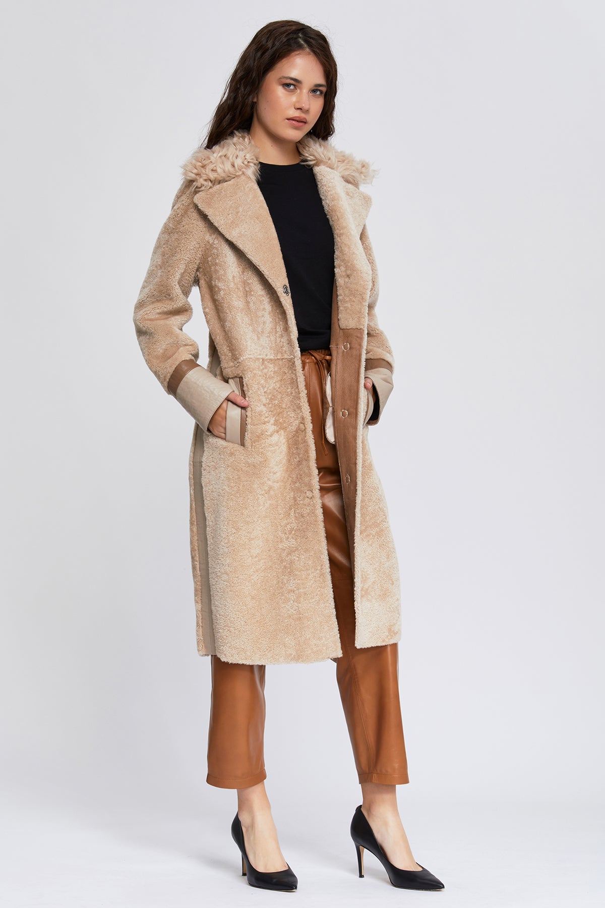 Women's Real Shearling Winter Coats. High-End Quality. 100 % Turkish Sheepskin. Cold Weather Essentials in great design. Stylish. Luxurious.