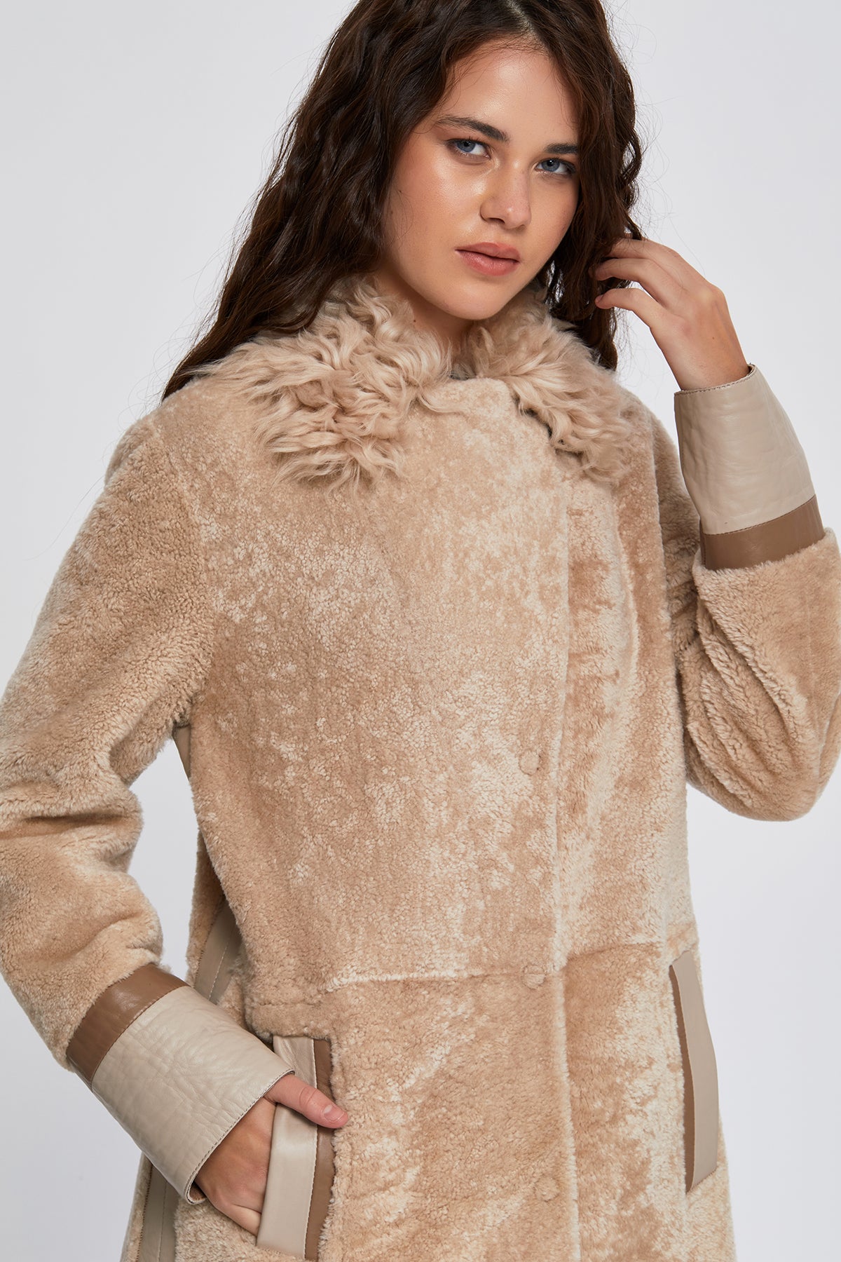 Women's Real Shearling Winter Coats. High-End Quality. 100 % Turkish Sheepskin. Cold Weather Essentials in great design. Stylish. Luxurious.